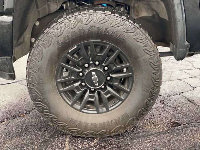 Used 2024 Chevrolet Silverado 2500 ZR2 w/ Technology Package image 19