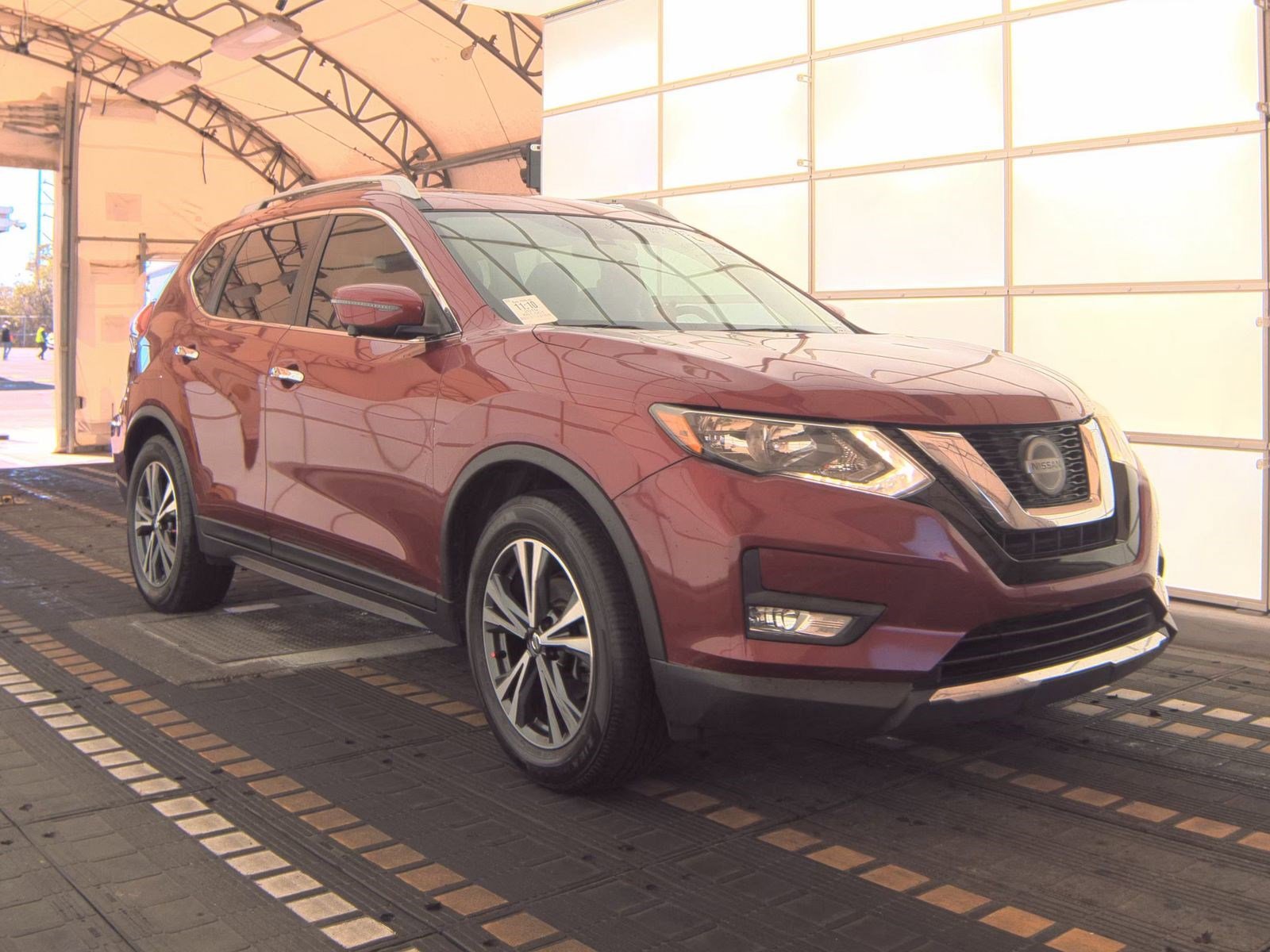 Used 2019 Nissan Rogue SV w/ Sun & Sound Touring Package image 6