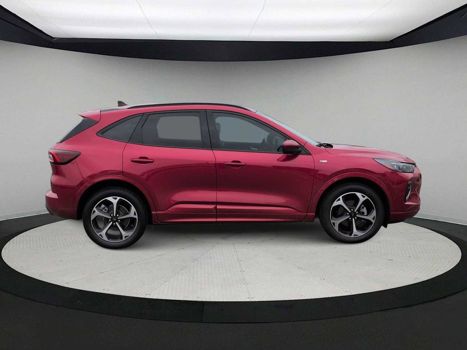 Used 2023 Ford Escape ST-Line Elite w/ Premium Technology Package image 9