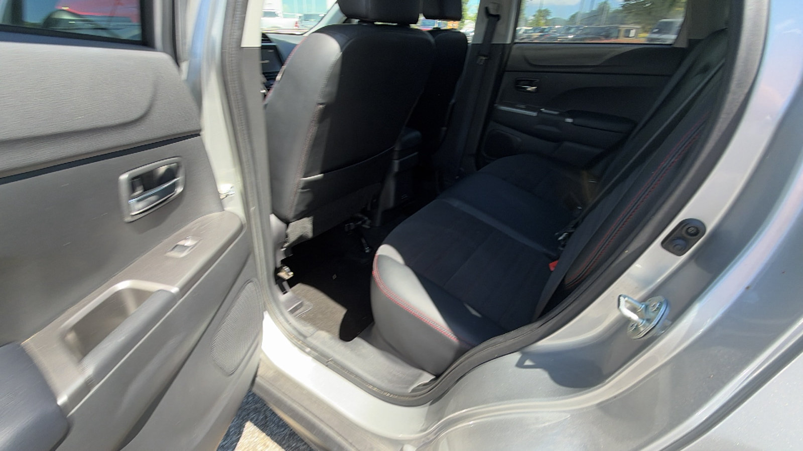 Used 2024 Mitsubishi Outlander Sport AWD image 23
