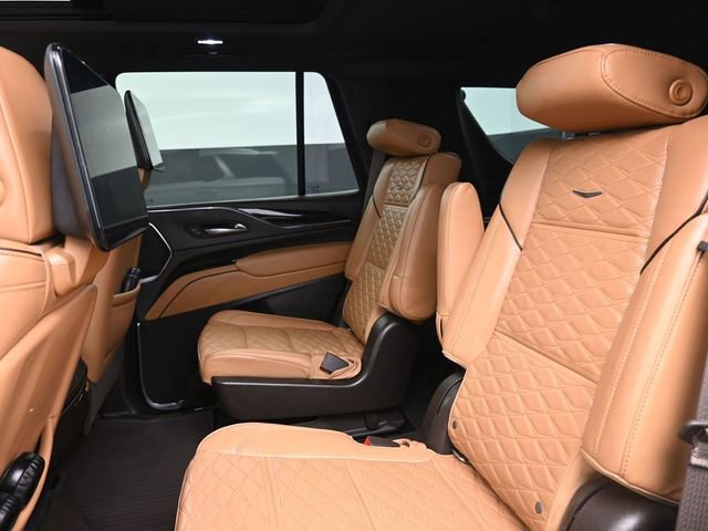 Used 2021 Cadillac Escalade Premium Luxury image 14