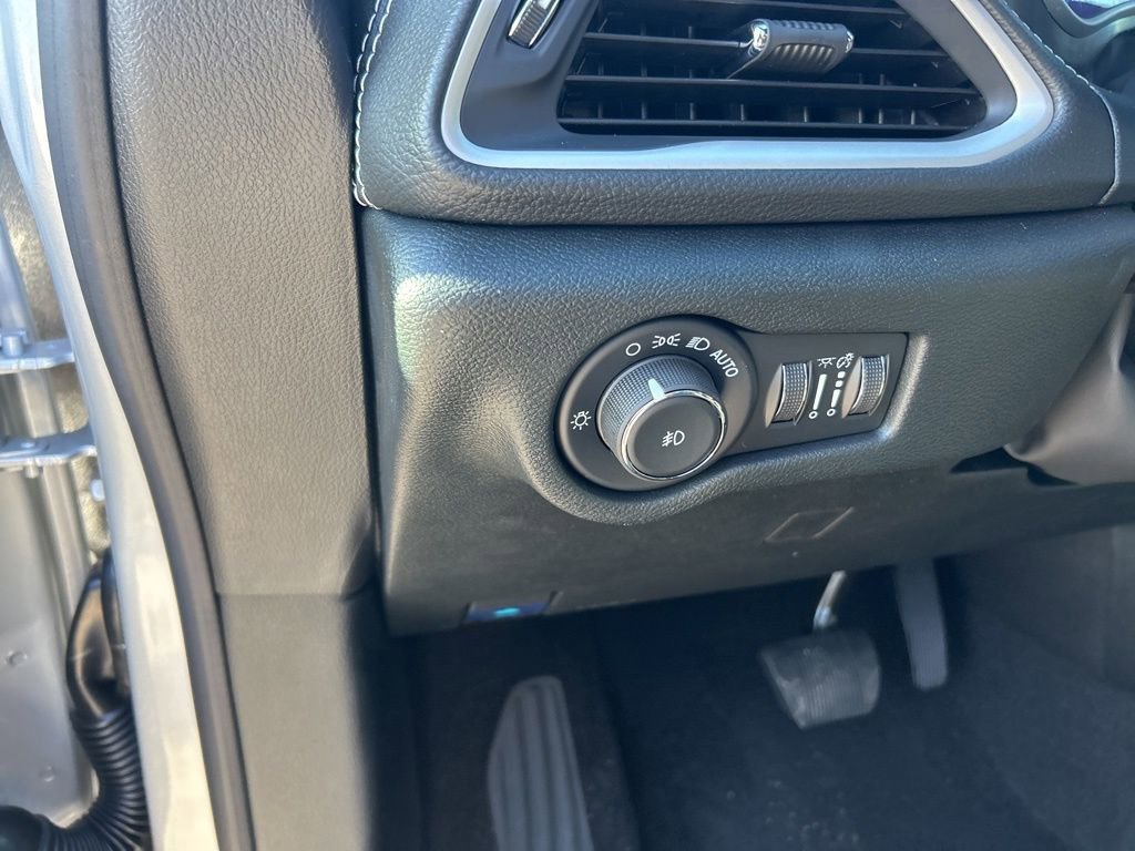 New 2026 Chrysler Pacifica Select image 38