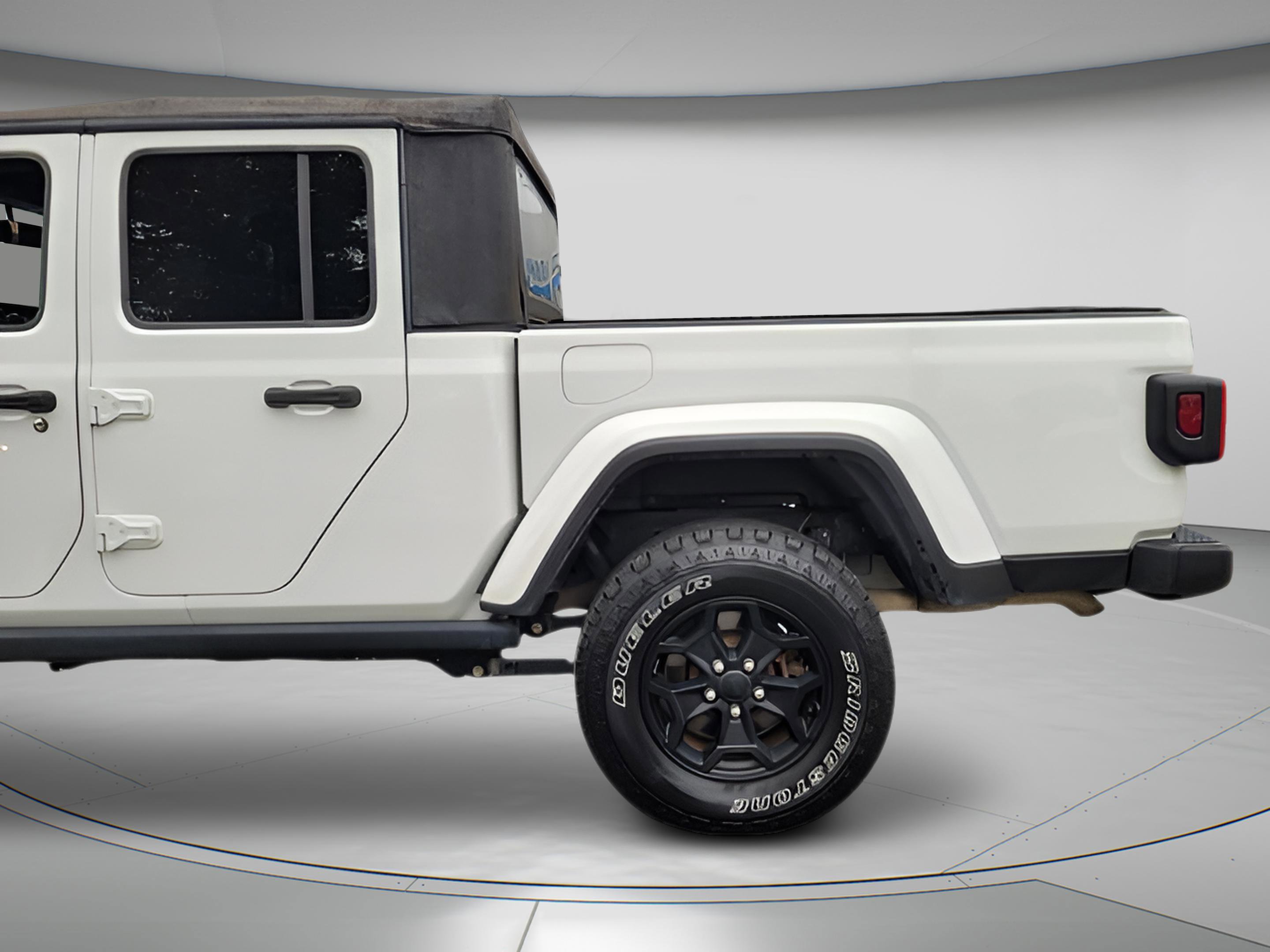 Used 2023 Jeep Gladiator Sport image 31