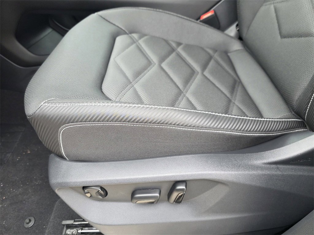 New 2026 Volkswagen Atlas Cross Sport SE image 17