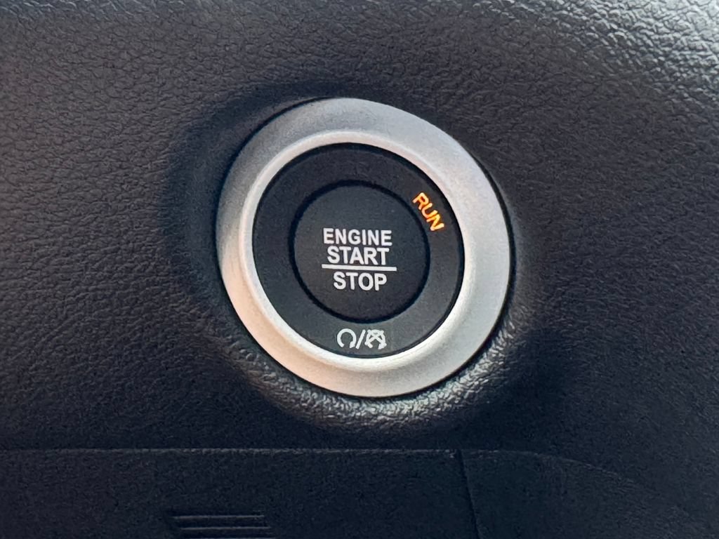 New 2027 Chrysler Pacifica Select FWD image 22