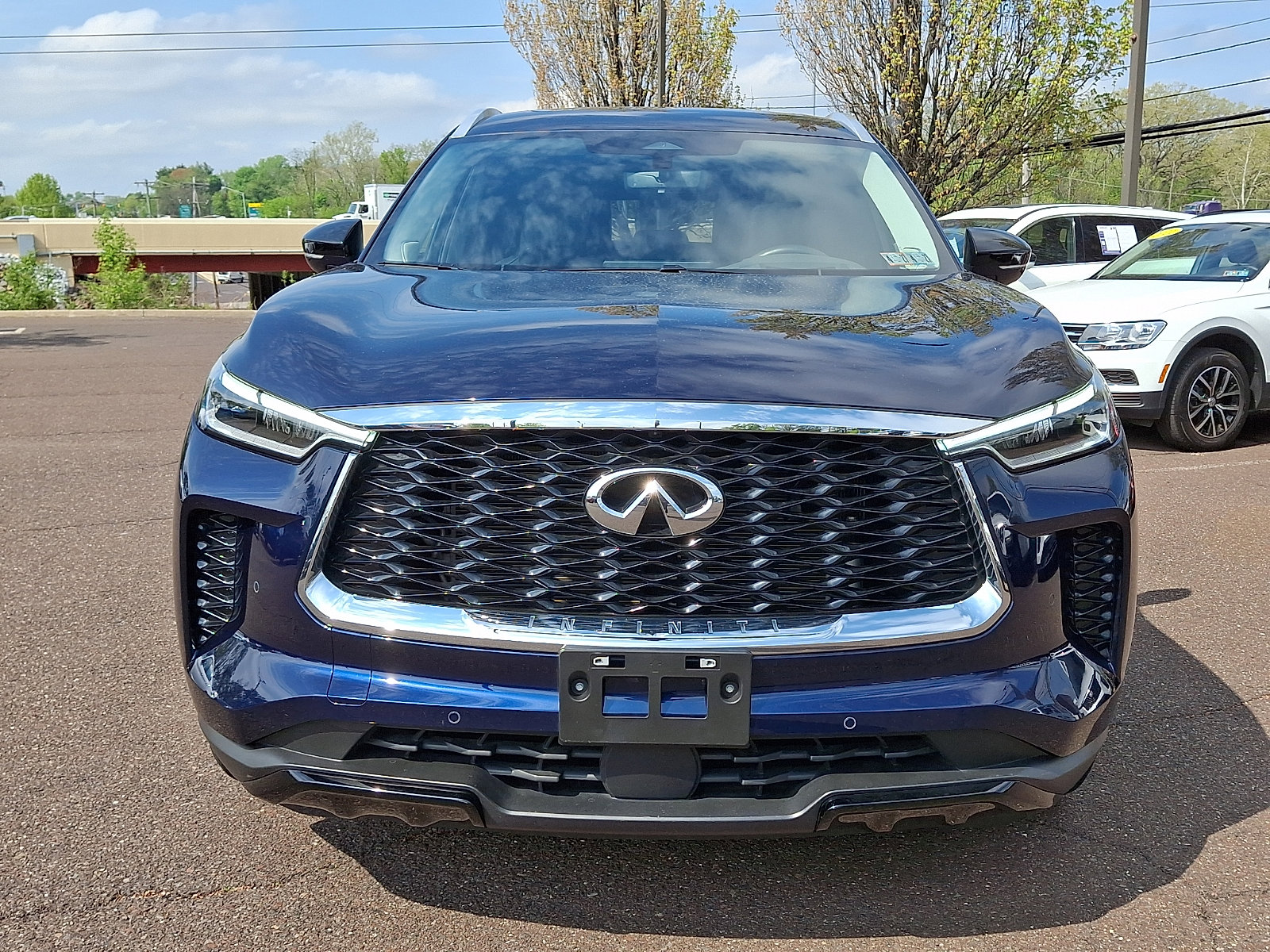 Certified 2024 INFINITI QX60 Luxe w/ Vision Package image 2