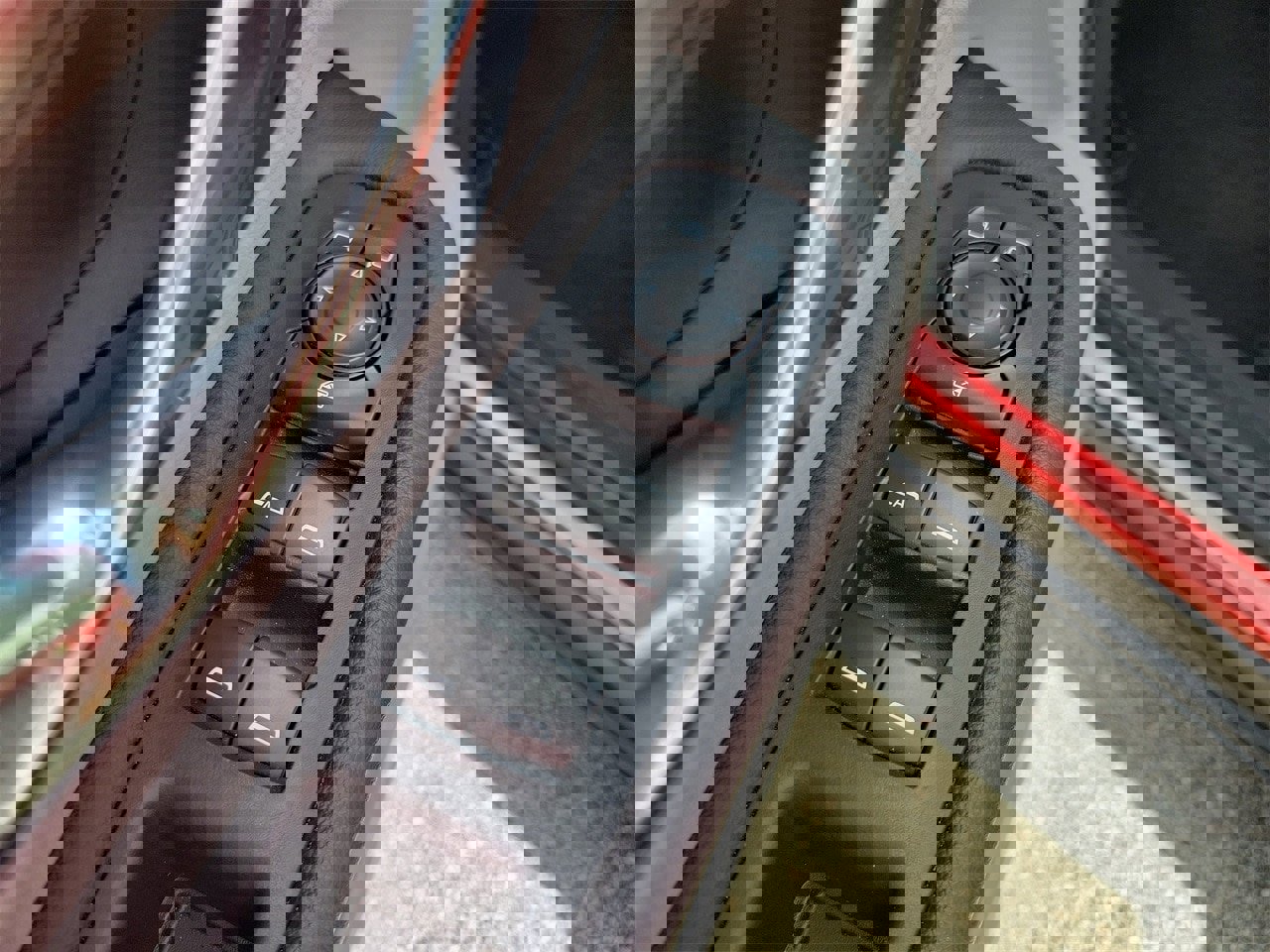 Used 2023 GMC Terrain SLE image 13