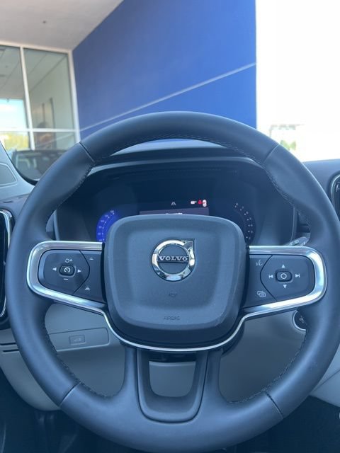 New 2026 Volvo XC40 B5 Ultra w/ Climate Package AWD/4WD image 13