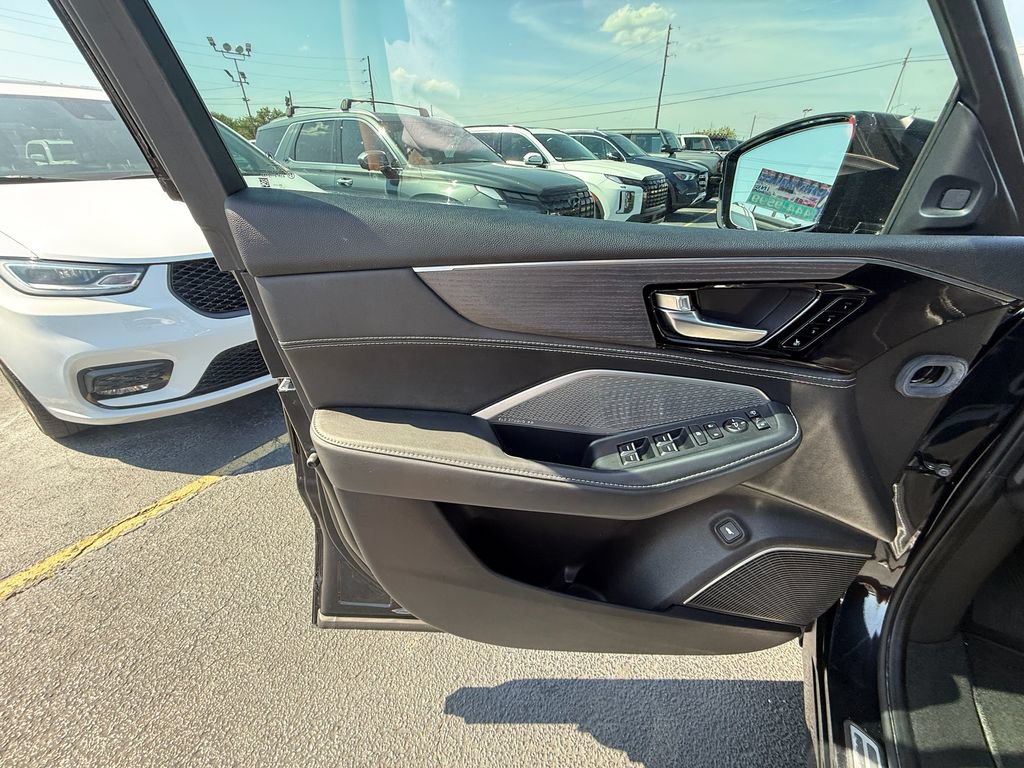 Used 2024 Acura MDX w/ Advance Package AWD/4WD image 11