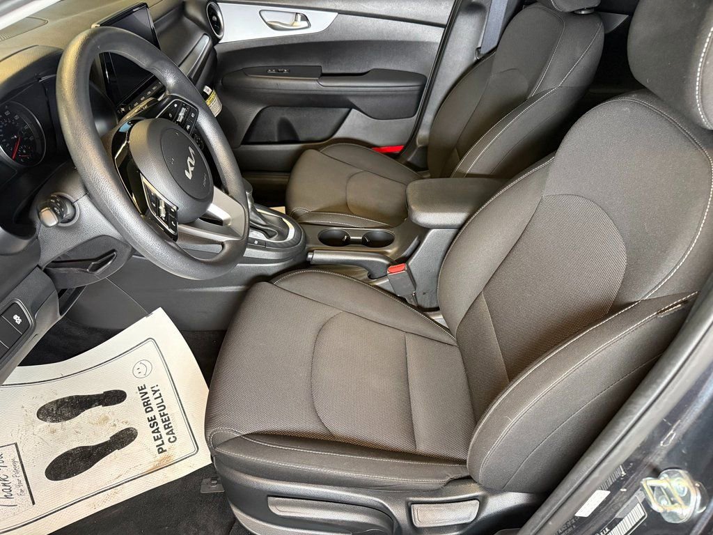 Used 2024 Kia Forte LXS w/ LXS Technology Package FWD image 20