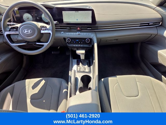 Used 2024 Hyundai Elantra SEL FWD image 14
