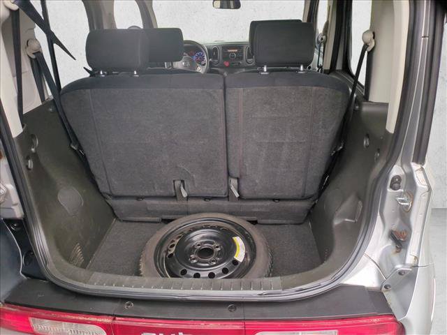 Used 2009 Nissan Cube 1.8 S w/ Interior Designer Pkg FWD image 6