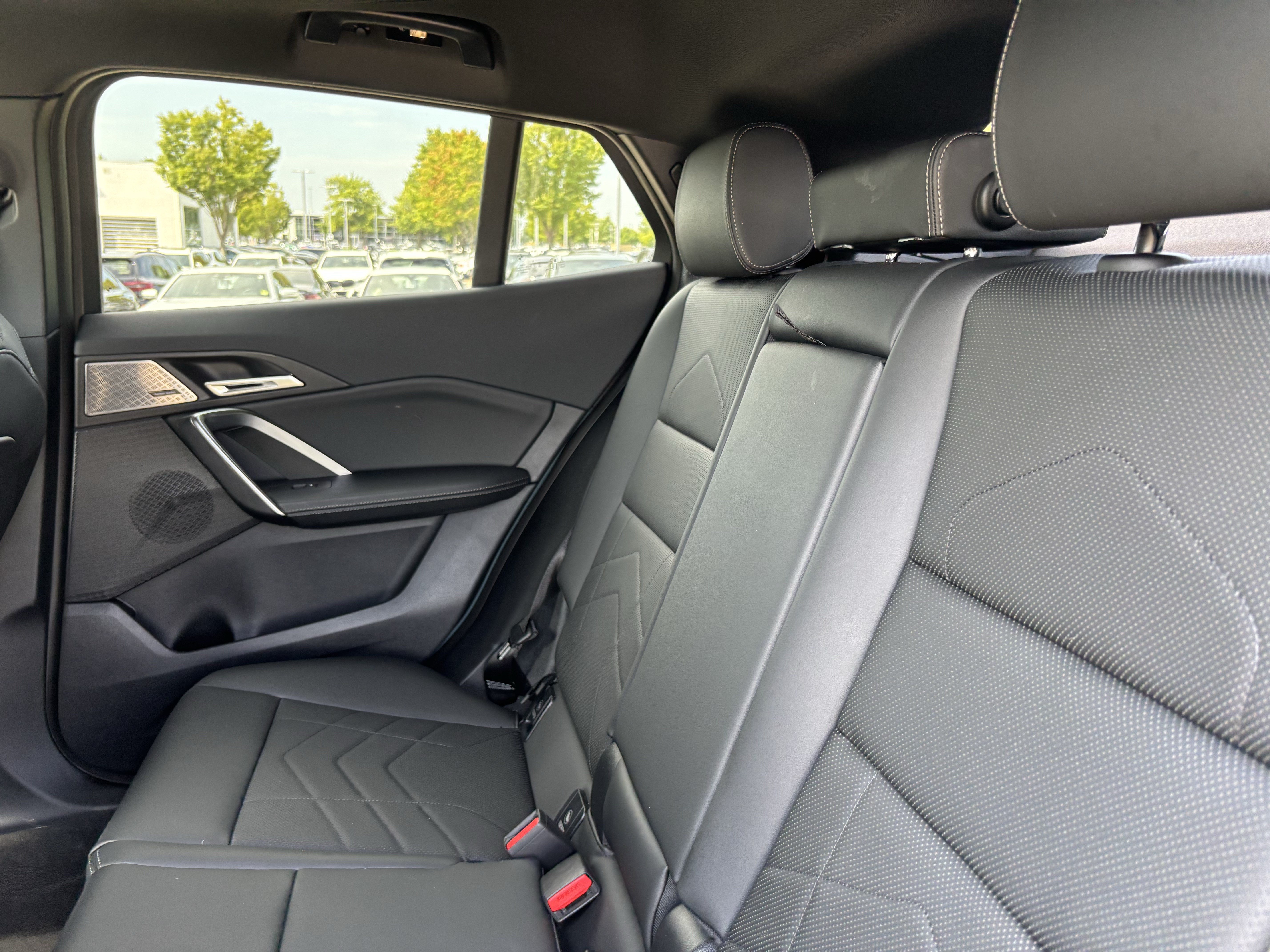 Certified 2025 BMW X2 xDrive28i AWD/4WD image 32