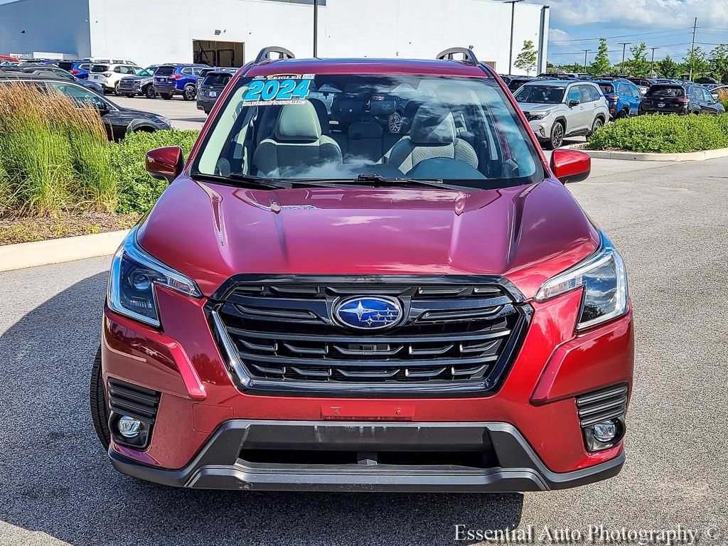 Used 2024 Subaru Forester Premium AWD/4WD image 4