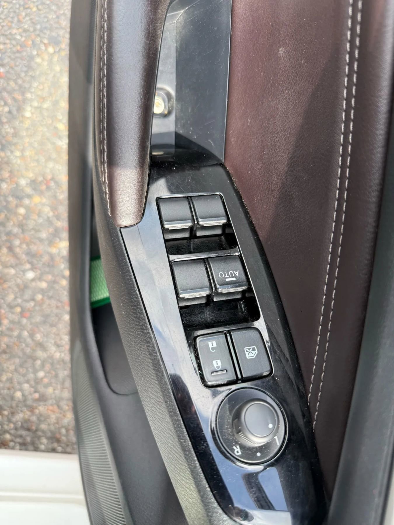 Used 2017 MAZDA MAZDA3 Touring image 9