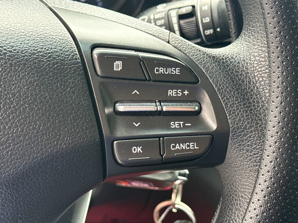 Used 2019 Hyundai Elantra GT FWD image 28