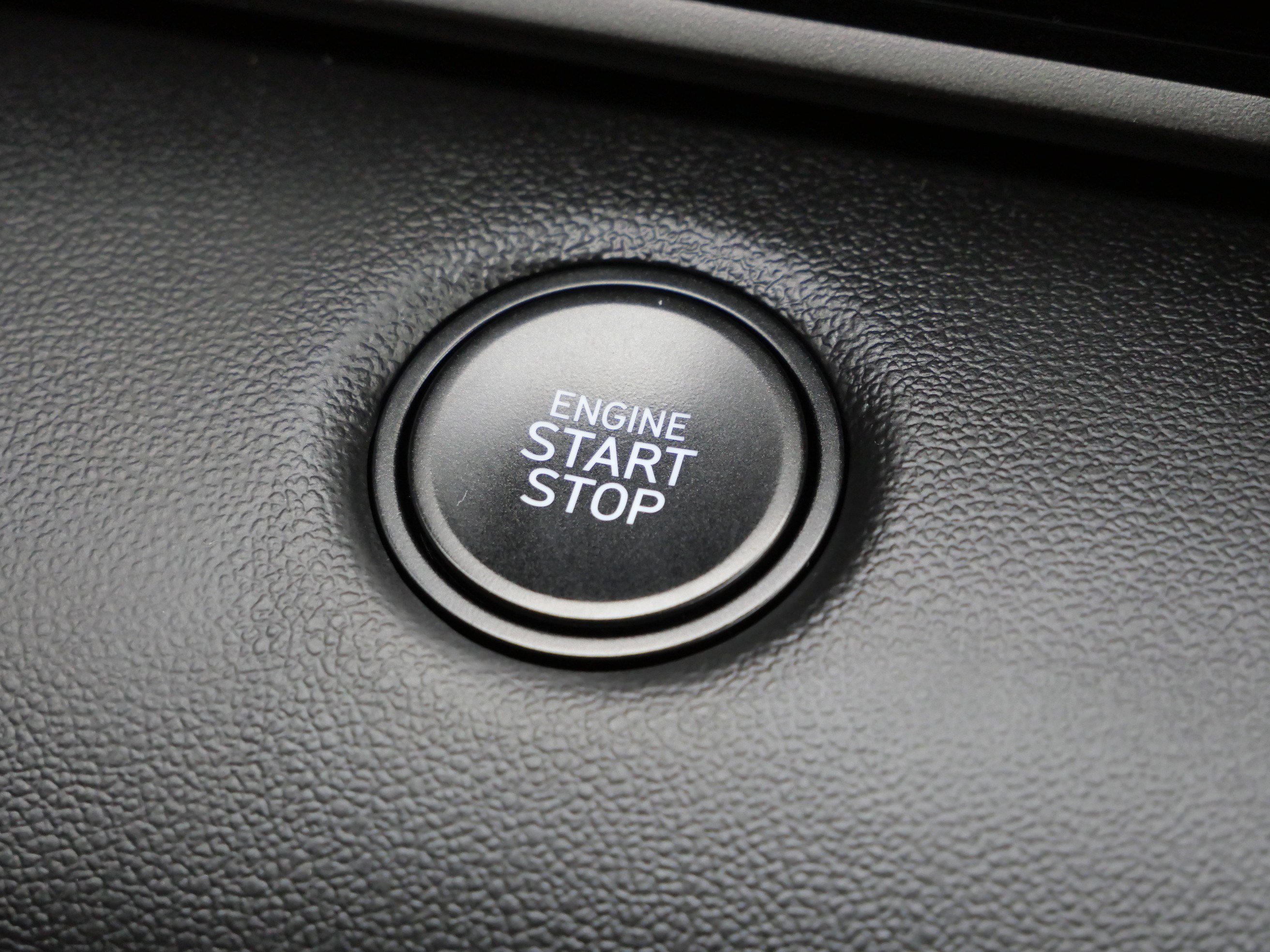 Used 2025 Hyundai Elantra Sport image 29