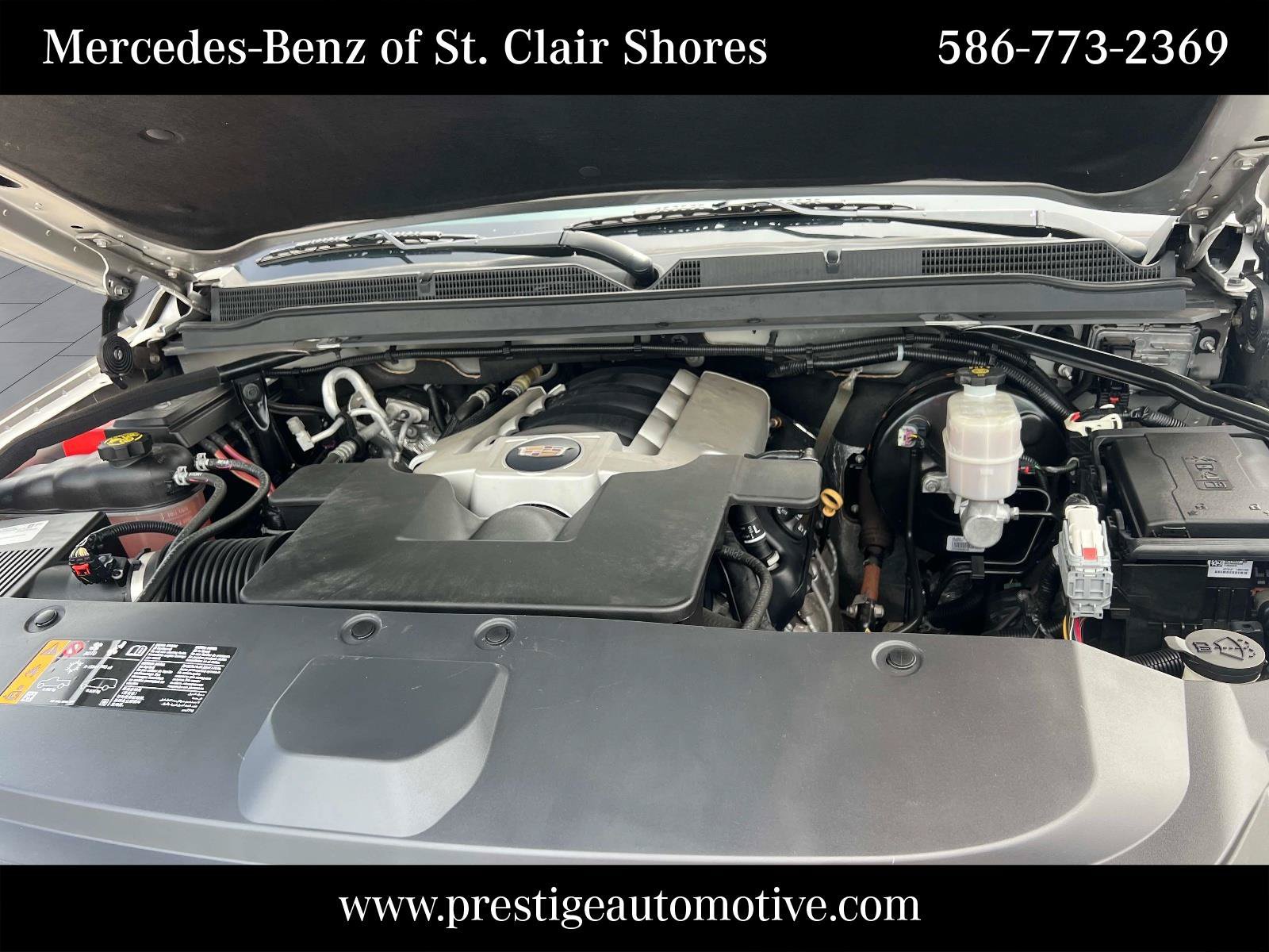 Used 2020 Cadillac Escalade ESV Luxury AWD/4WD image 12