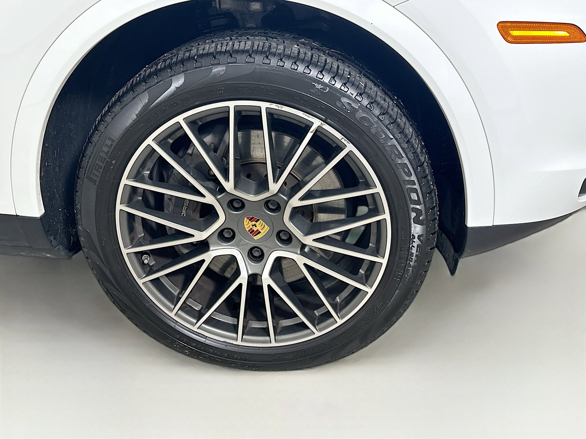 Used 2021 Porsche Cayenne Coupe image 10