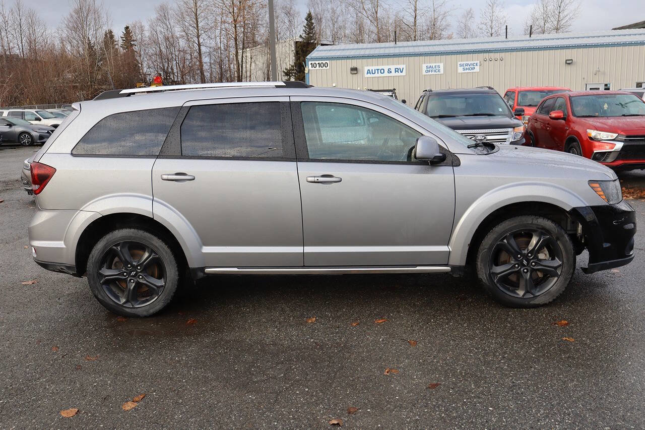 Used 2019 Dodge Journey Crossroad image 6