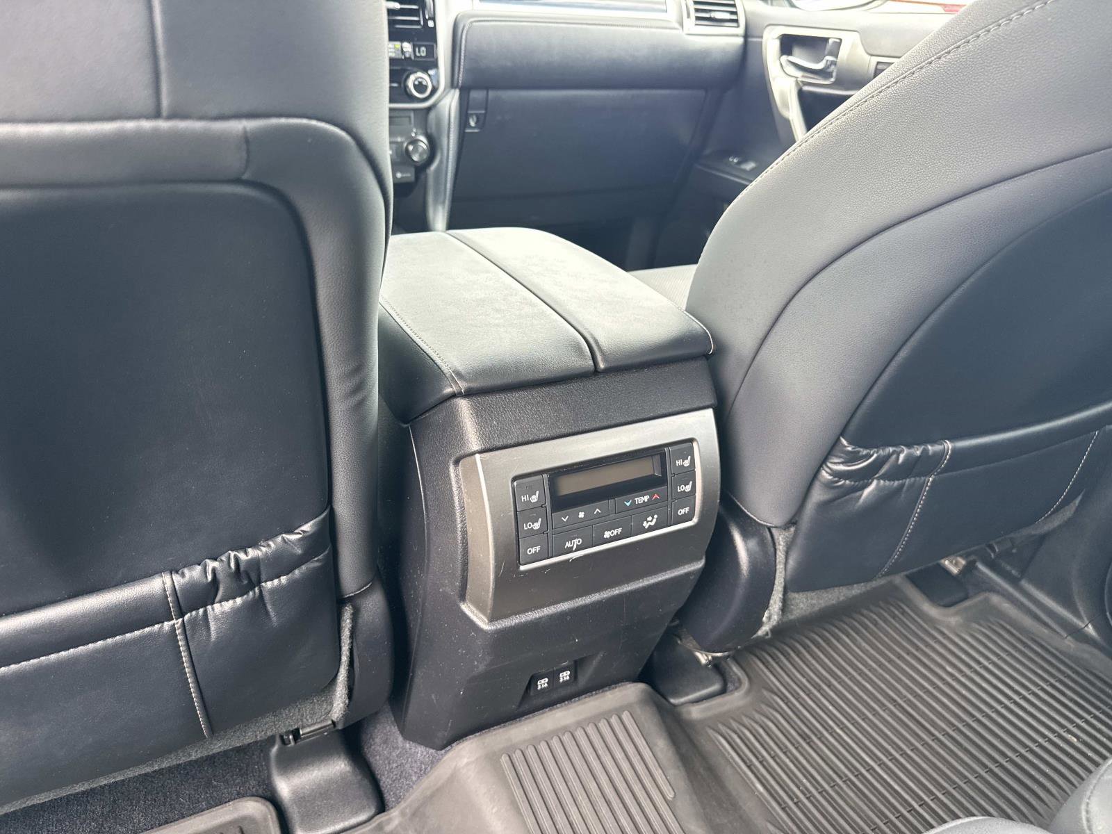 Certified 2022 Lexus GX 460 Premium w/ Premium Package AWD/4WD image 17