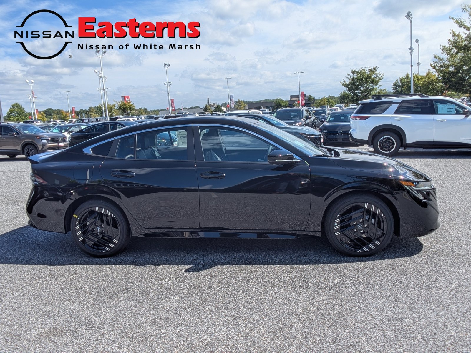 New 2027 Nissan Sentra SR w/ SR Premium Package FWD image 5