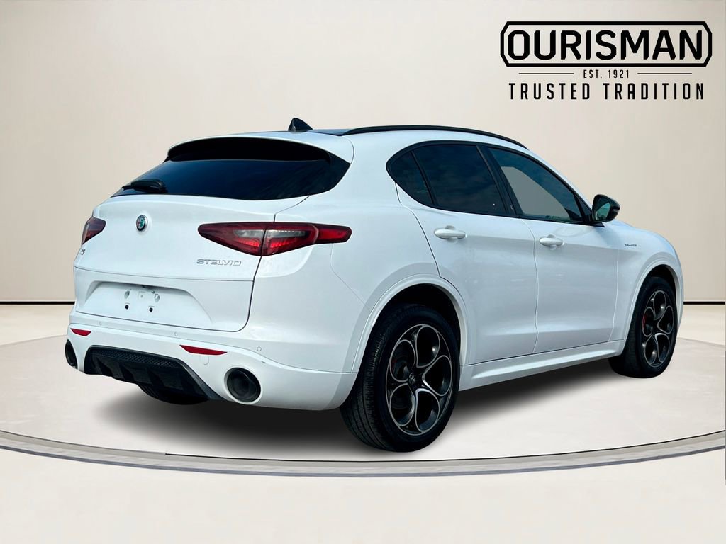 Used 2023 Alfa Romeo Stelvio Veloce image 5