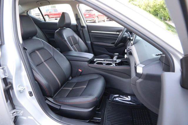 Used 2025 Nissan Altima 2.5 SR FWD image 24