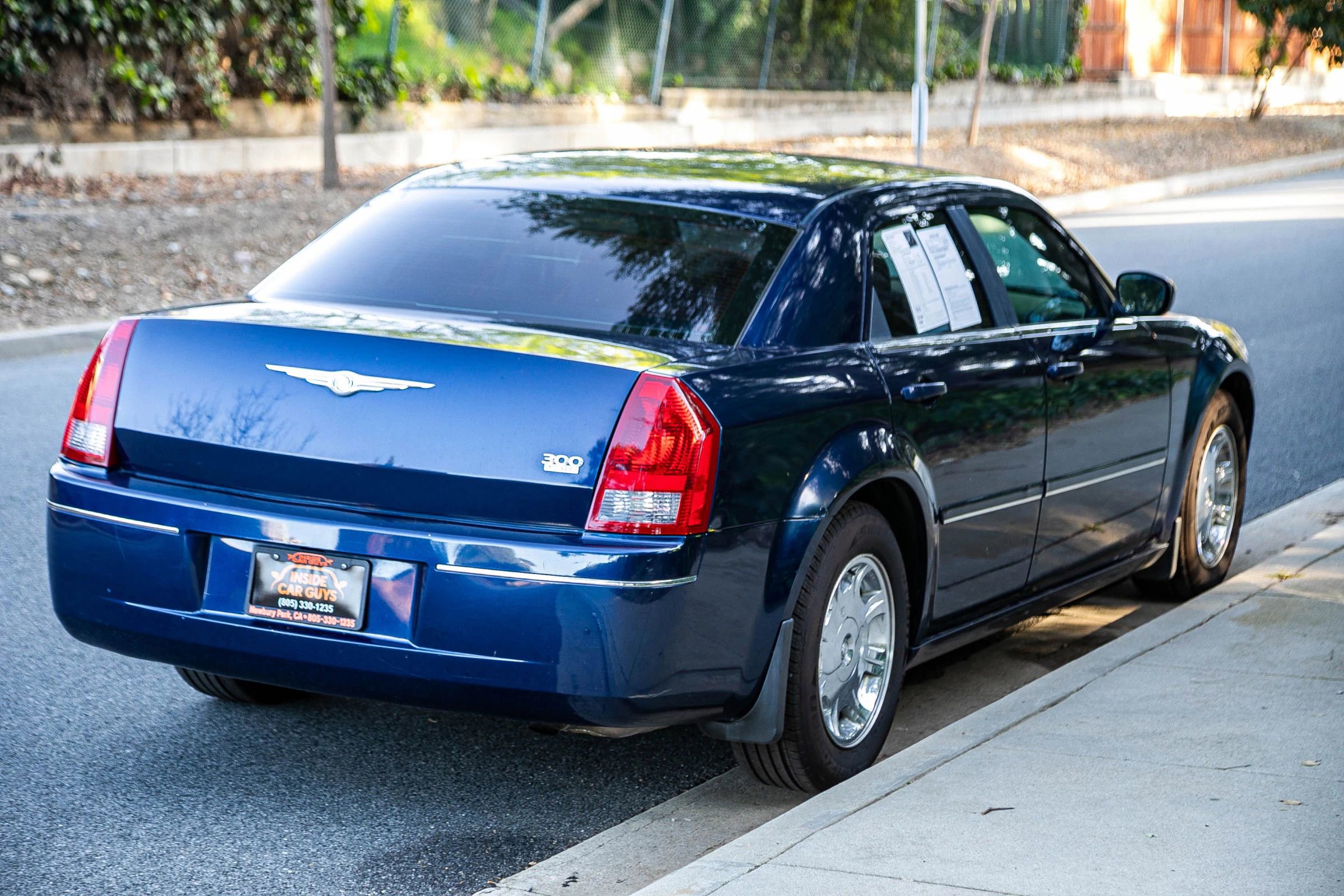 Used 2005 Chrysler 300 Touring RWD image 4