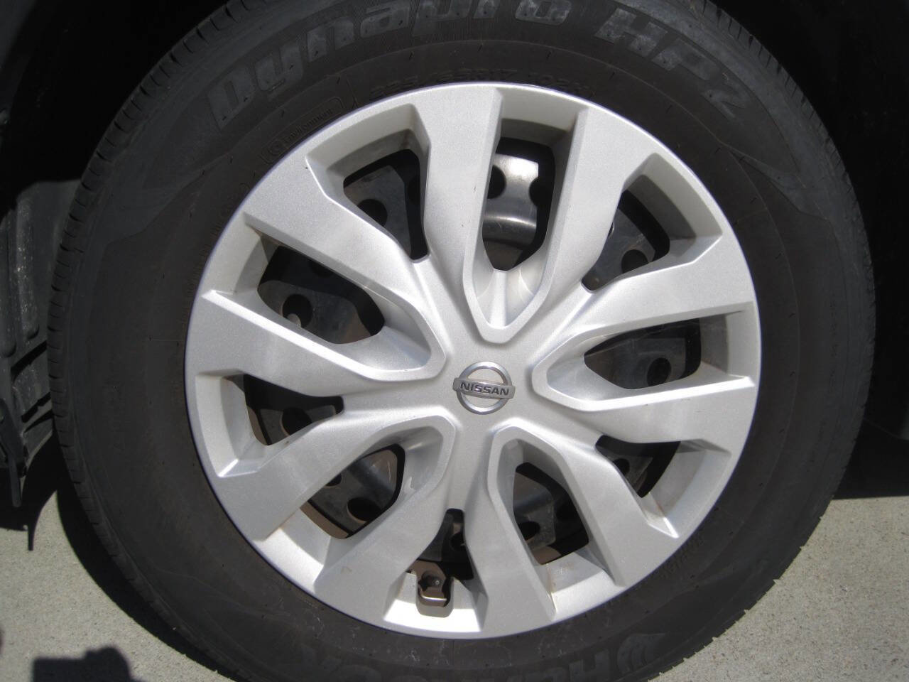 Used 2016 Nissan Rogue S image 28