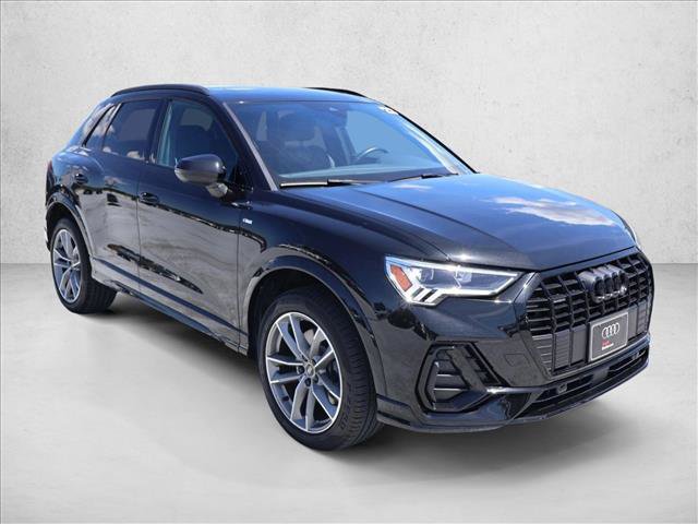 Used 2023 Audi Q3 2.0T Premium w/ Black Optic Sport Package AWD/4WD image 3