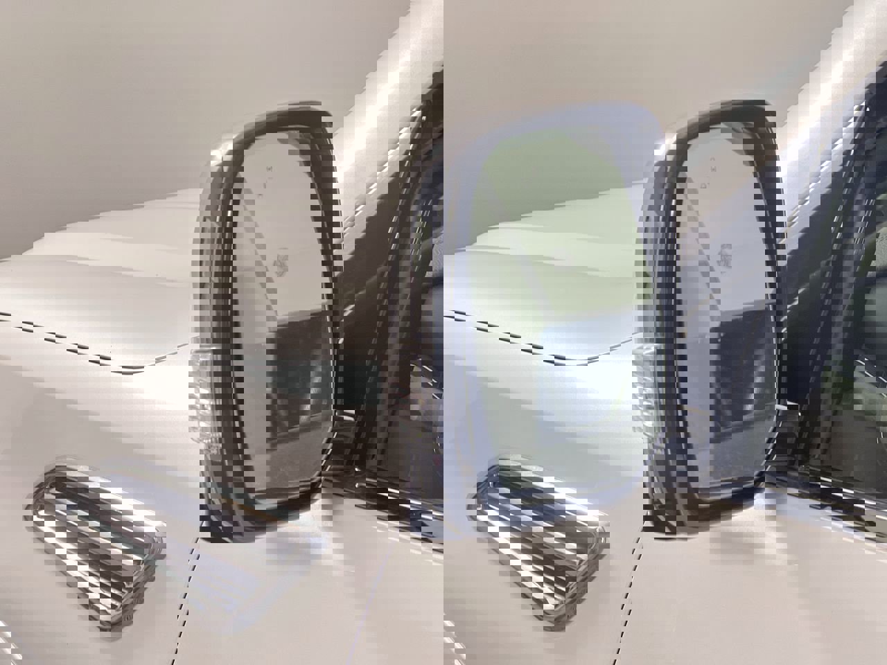 Used 2023 Nissan Armada Platinum w/ Captain's Chairs Package image 11