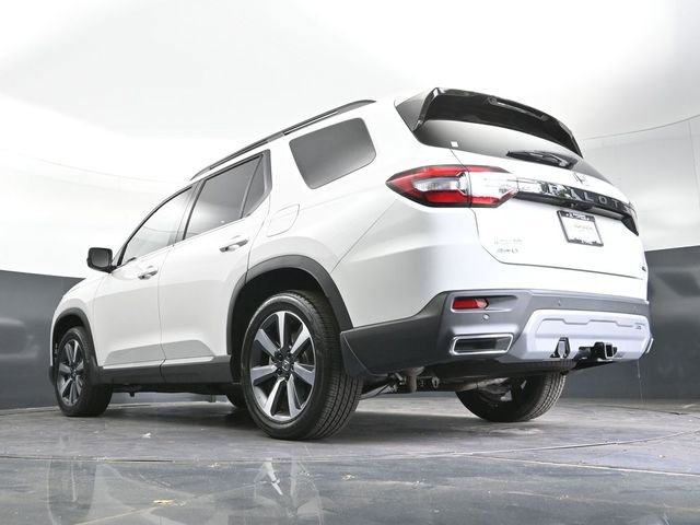 Used 2025 Honda Pilot Touring image 36