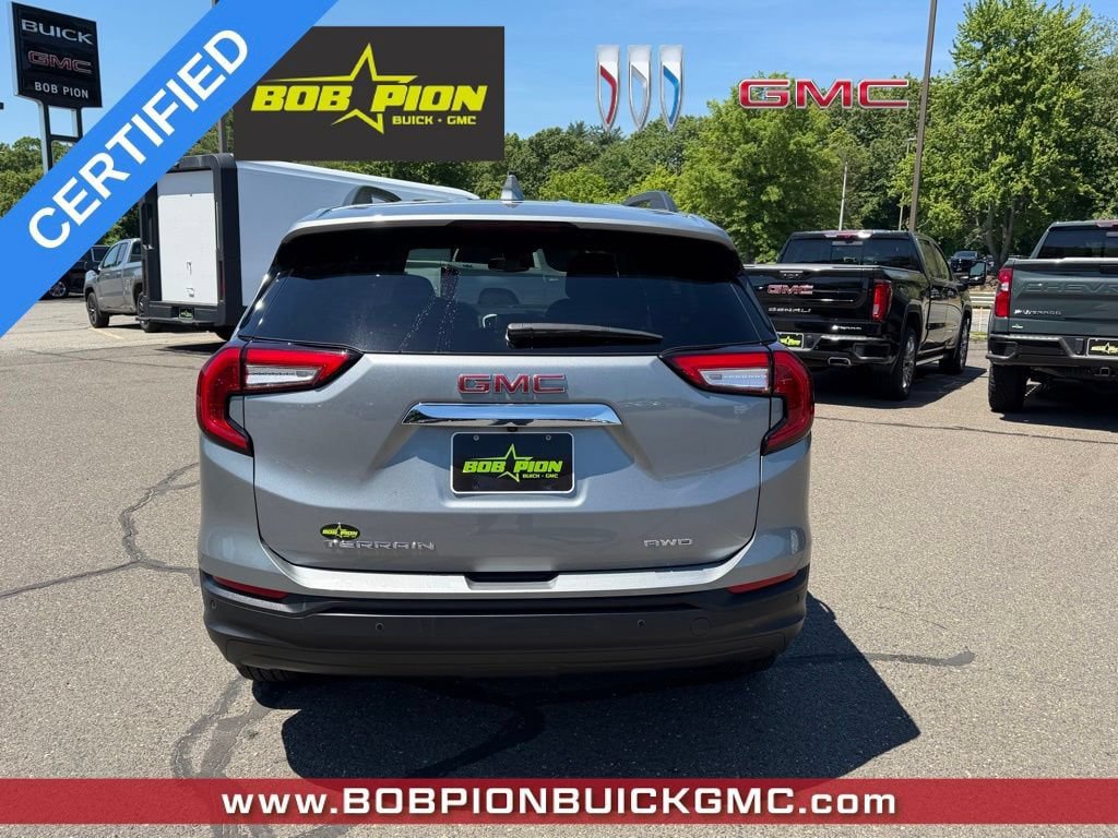 Certified 2023 GMC Terrain SLE w/ Driver Convenience Package AWD/4WD image 5