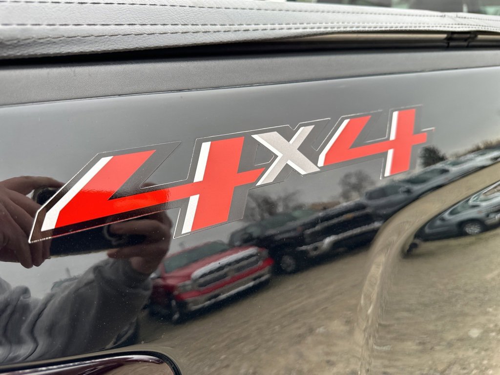 Used 2018 Chevrolet Silverado 1500 LT w/ All Star Edition image 36