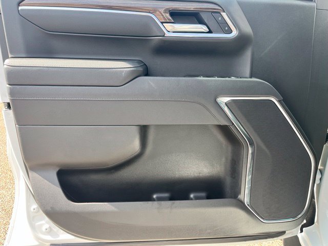 Used 2025 Chevrolet Silverado 1500 LT RWD image 26