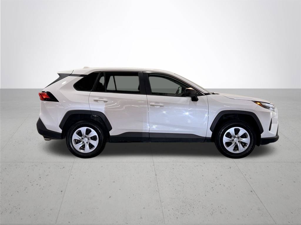 Used 2025 Toyota RAV4 LE AWD/4WD image 9