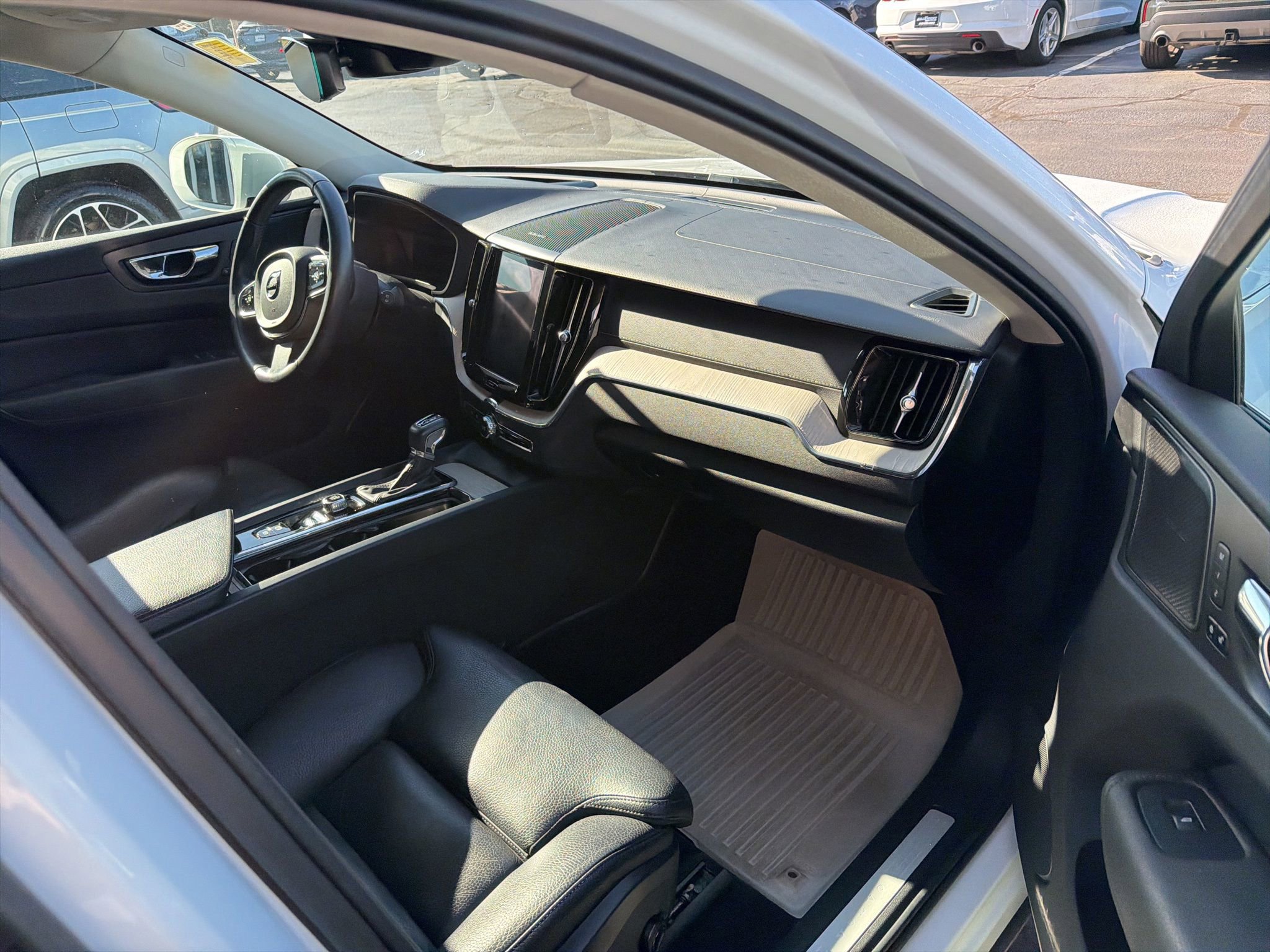 Used 2020 Volvo XC60 T6 Inscription image 6