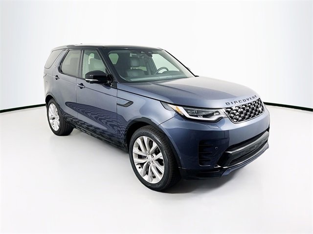 Used 2024 Land Rover Discovery Dynamic SE image 3