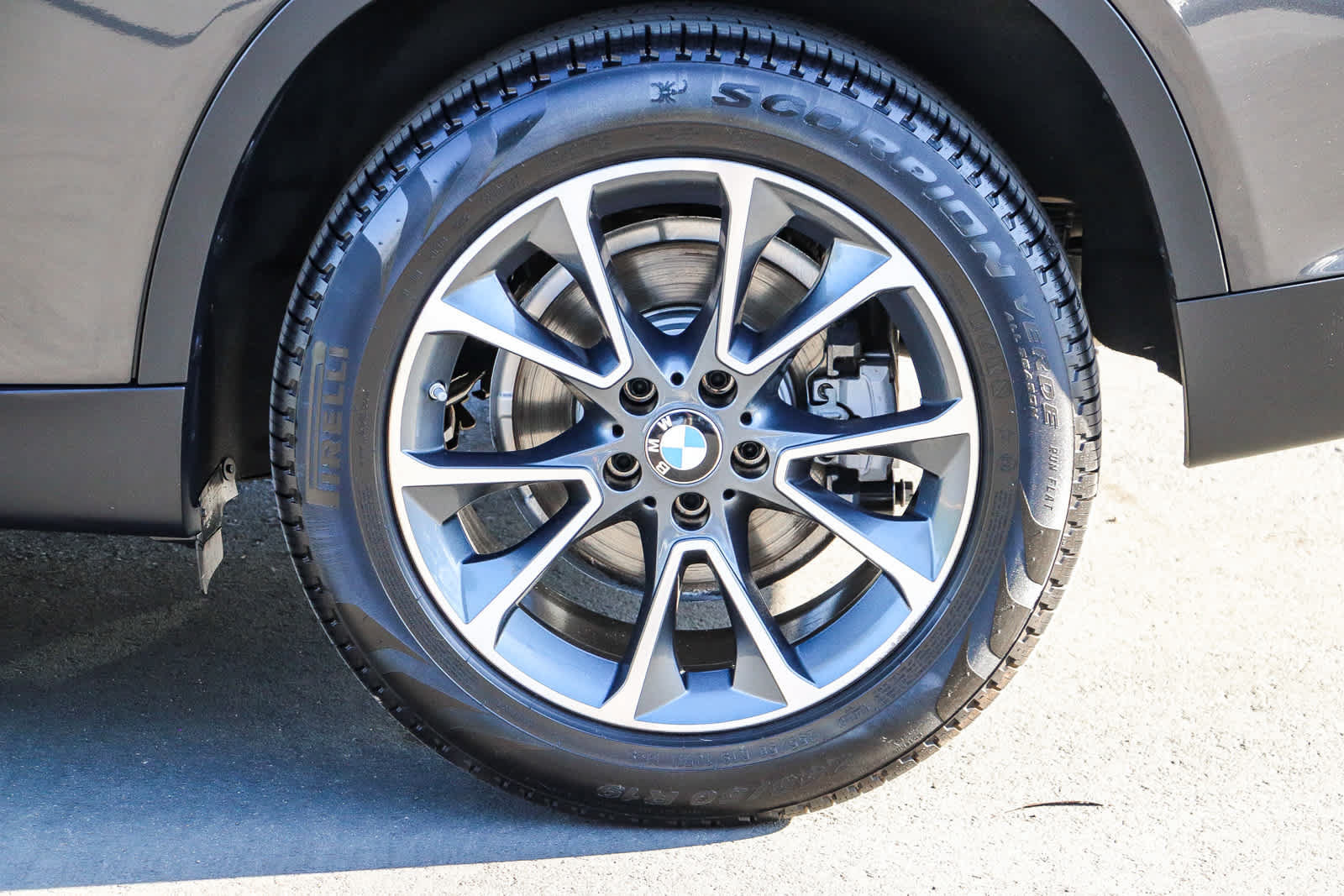 Used 2018 BMW X5 sDrive35i w/ Driving Assistance Package RWD image 12