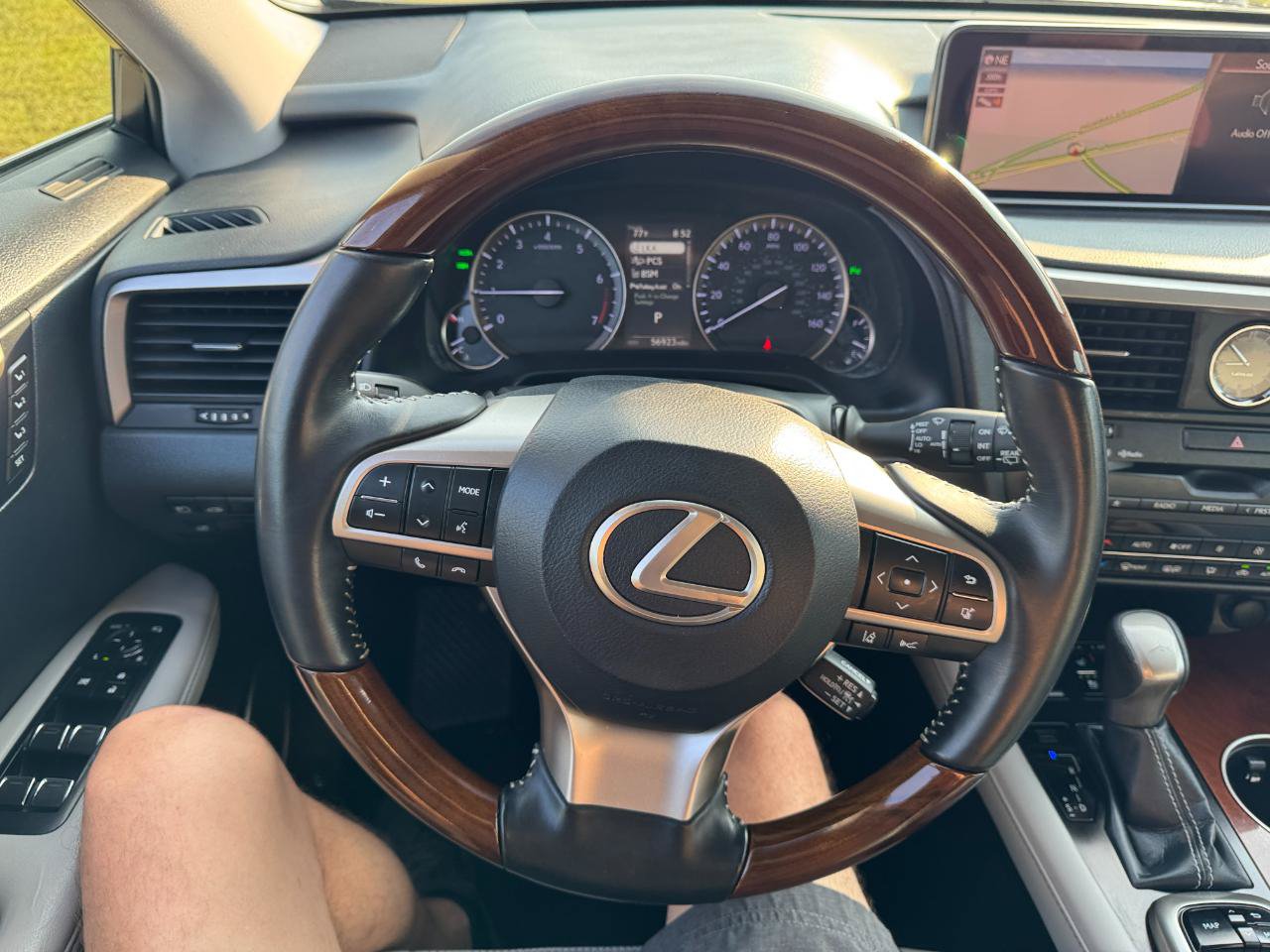 Used 2018 Lexus RX 350L FWD image 28