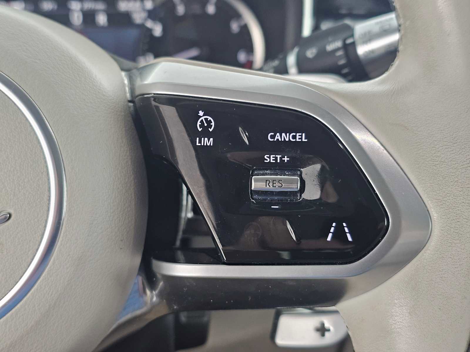 Used 2022 Jaguar F-PACE S image 28