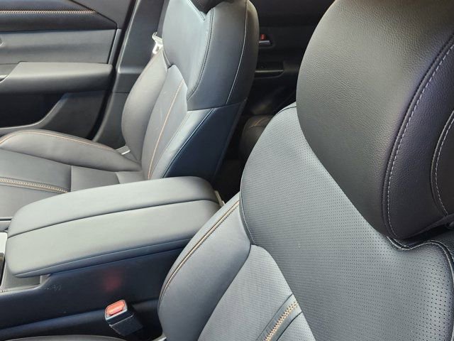 Used 2025 MAZDA CX-50 AWD 2.5 S w/ Premium Plus Pkg image 21