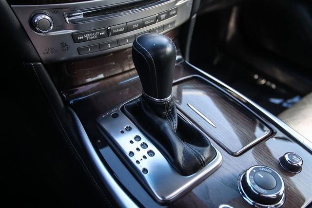 Used 2016 INFINITI Q70 L 3.7 w/ Deluxe Touring Package image 12