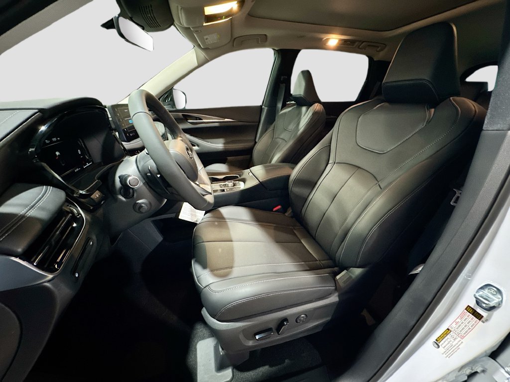 Certified 2026 INFINITI QX60 Luxe w/ Cargo Package FWD image 23