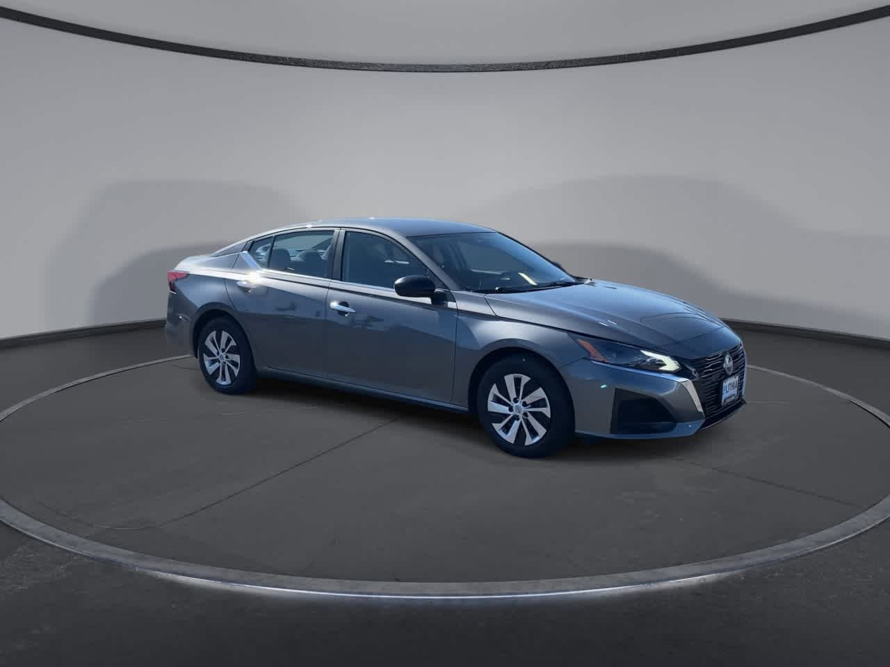 Used 2025 Nissan Altima 2.5 S FWD image 2