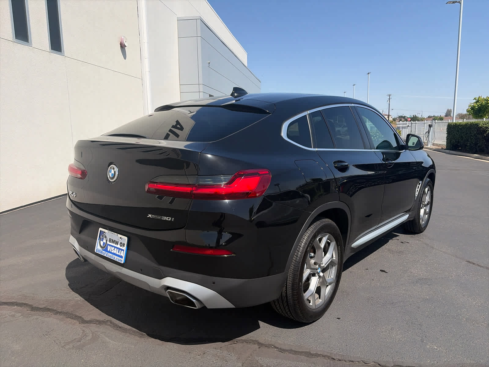 Used 2023 BMW X4 xDrive30i w/ Premium Package AWD/4WD image 5