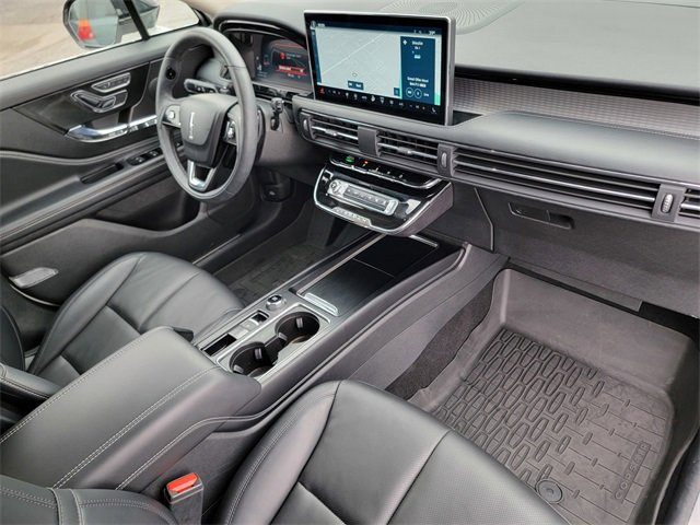 Certified 2024 Lincoln Corsair AWD w/ Equipment Group 101A image 25