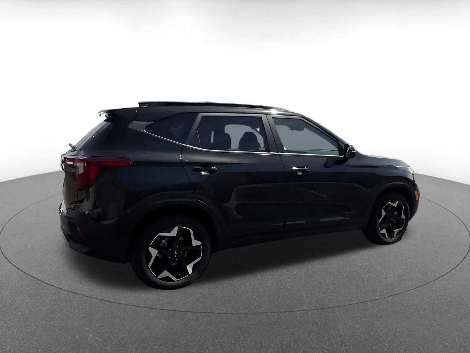 Used 2025 Kia Seltos S image 15