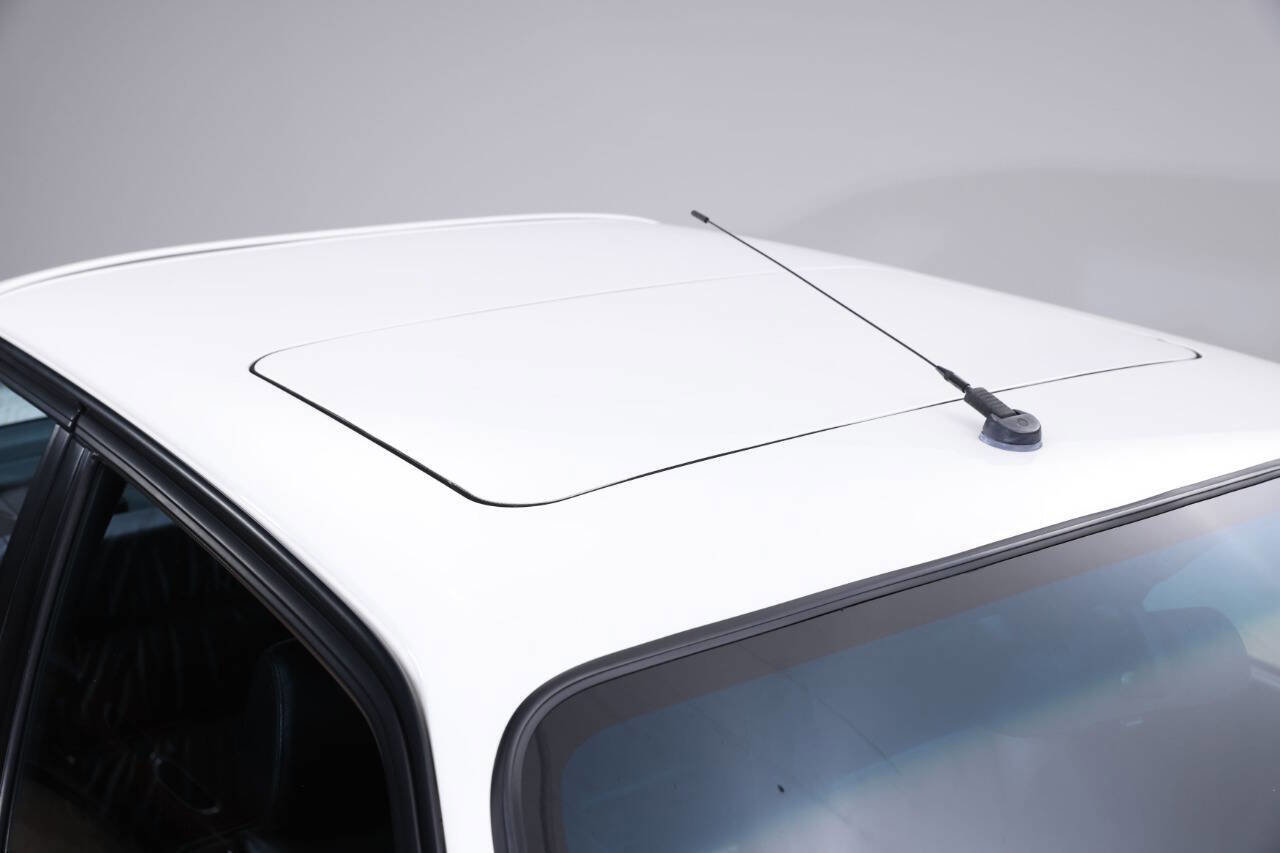 Used 1988 BMW M3 Coupe image 36